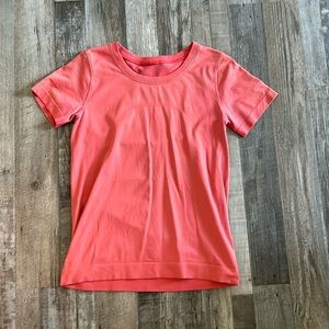 Lululemon relaxed swiftly